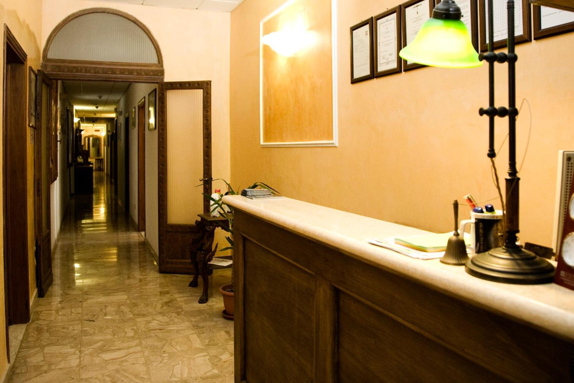 Hotel Merlini *