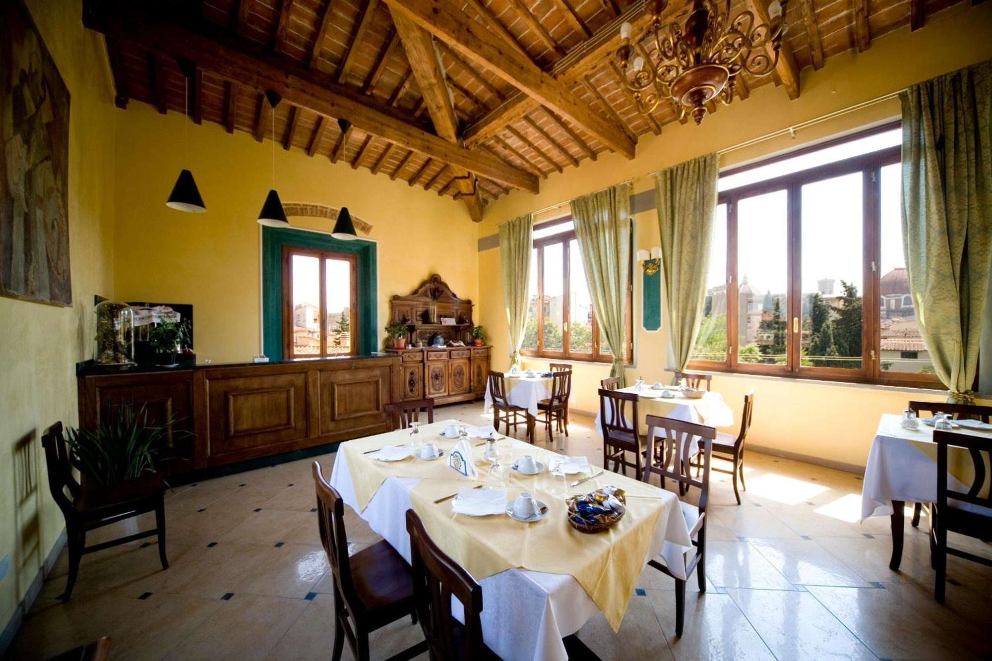 Hotel Merlini