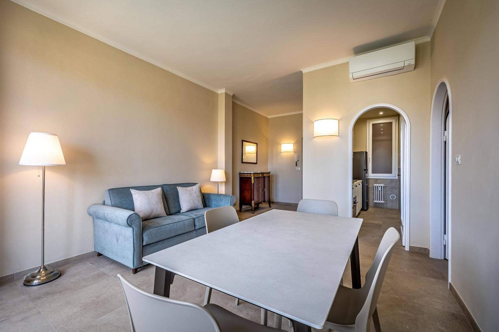 Apartment Yd Balcony On Pontevecchio View