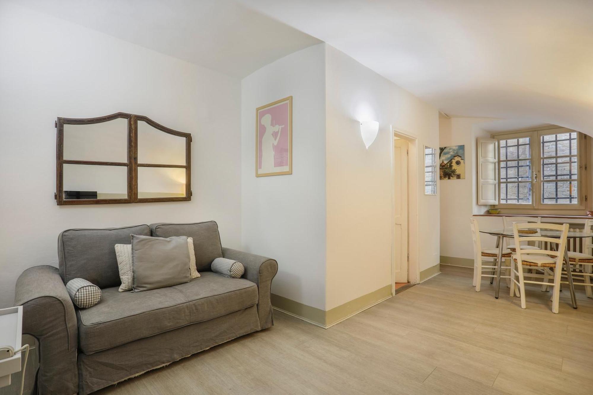 Apartment Pandolfini Courtyard Florence