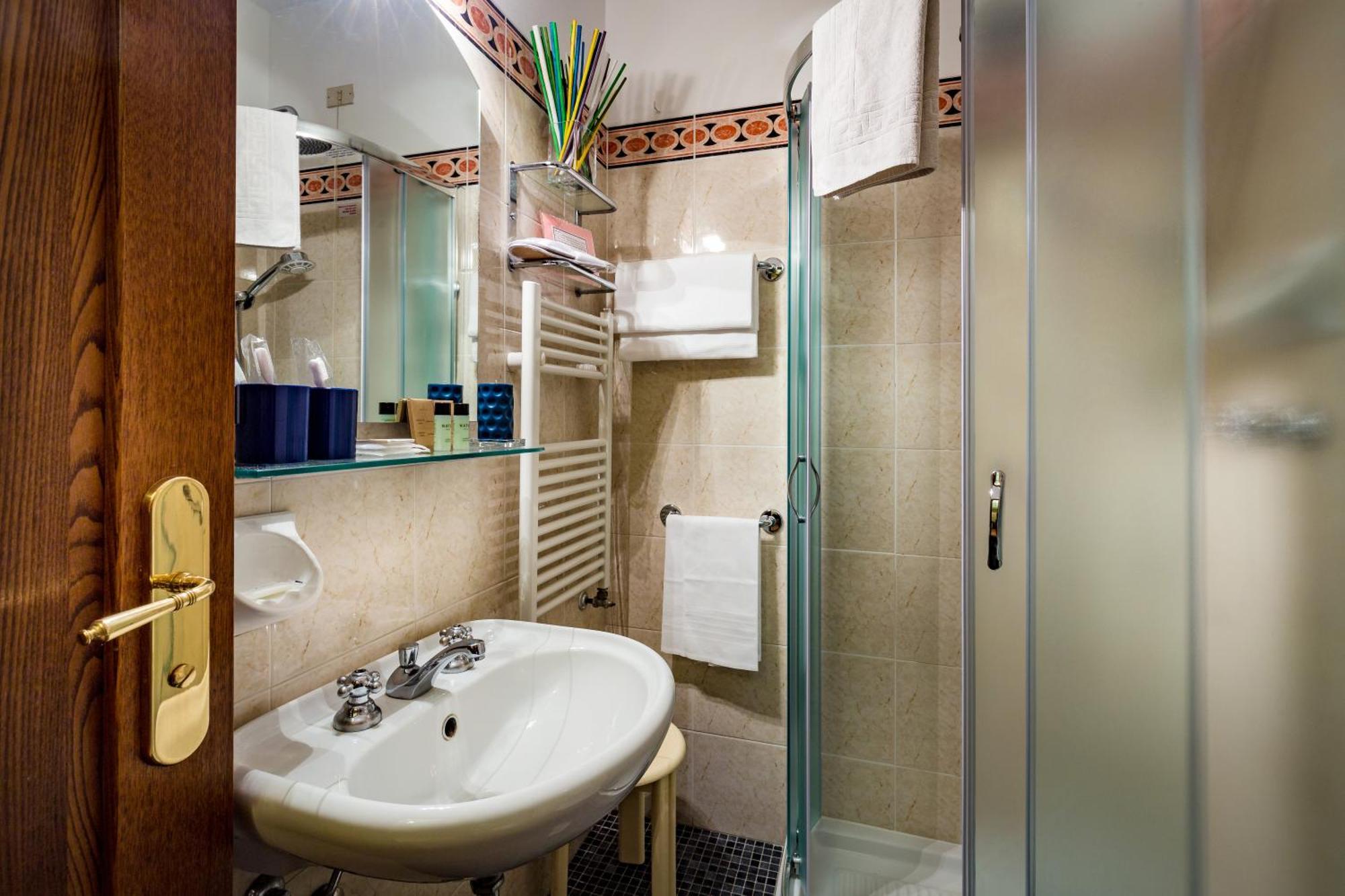 Hotel Collodi 2*
