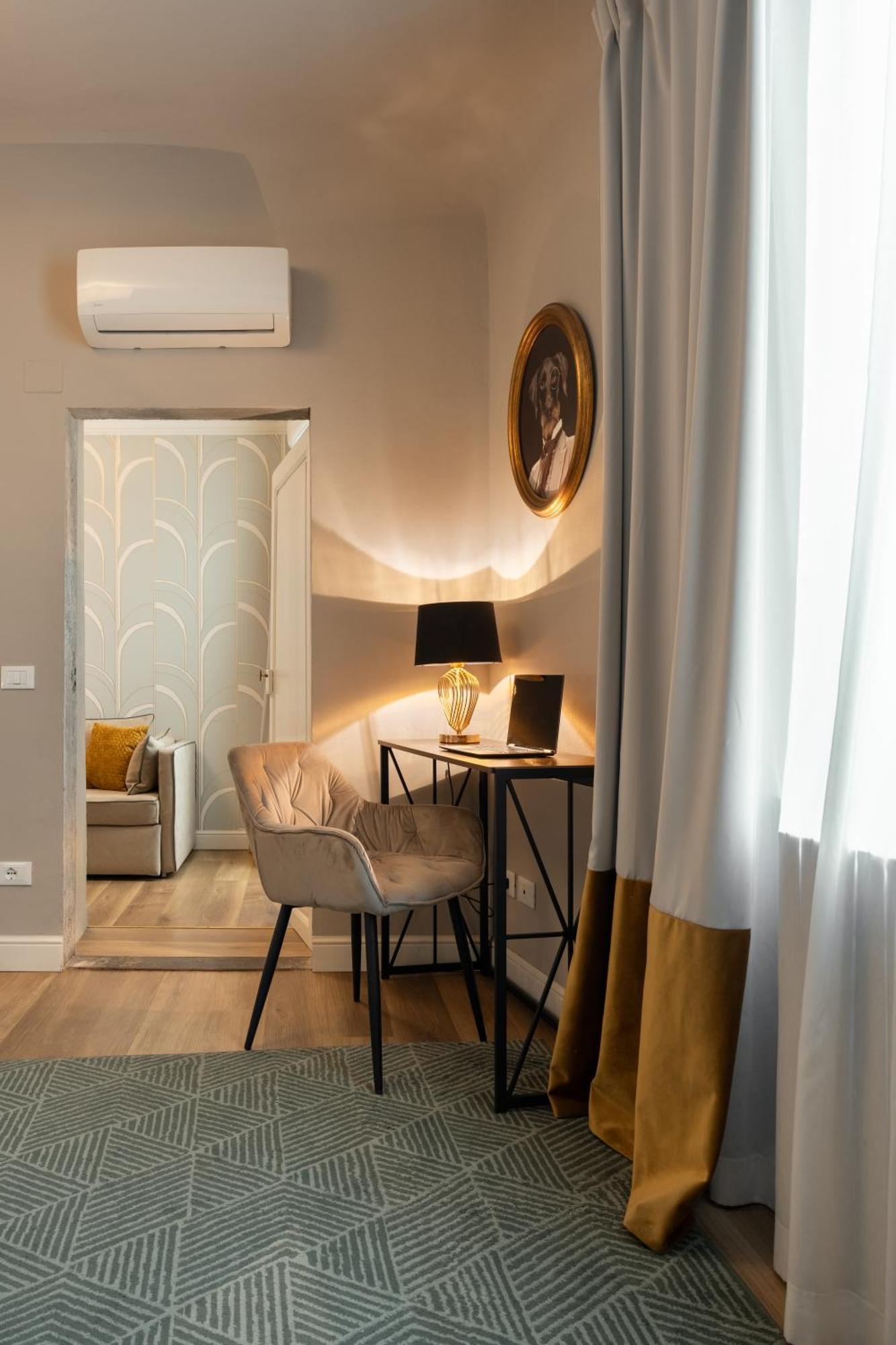 Apartment San Pier Maggiore Florenz