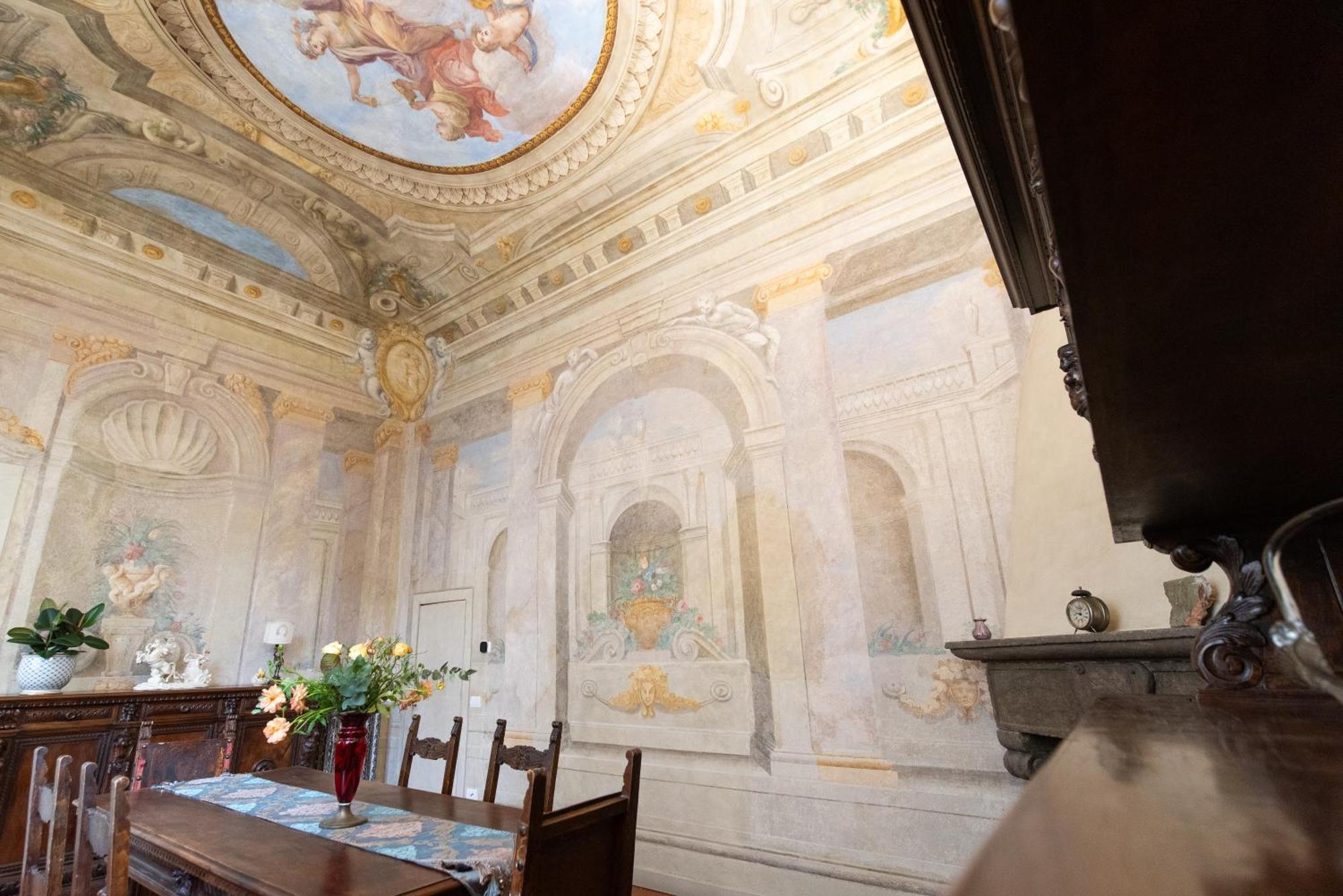 Appartement Santo Spirito Frescoed 6 Sleeps *