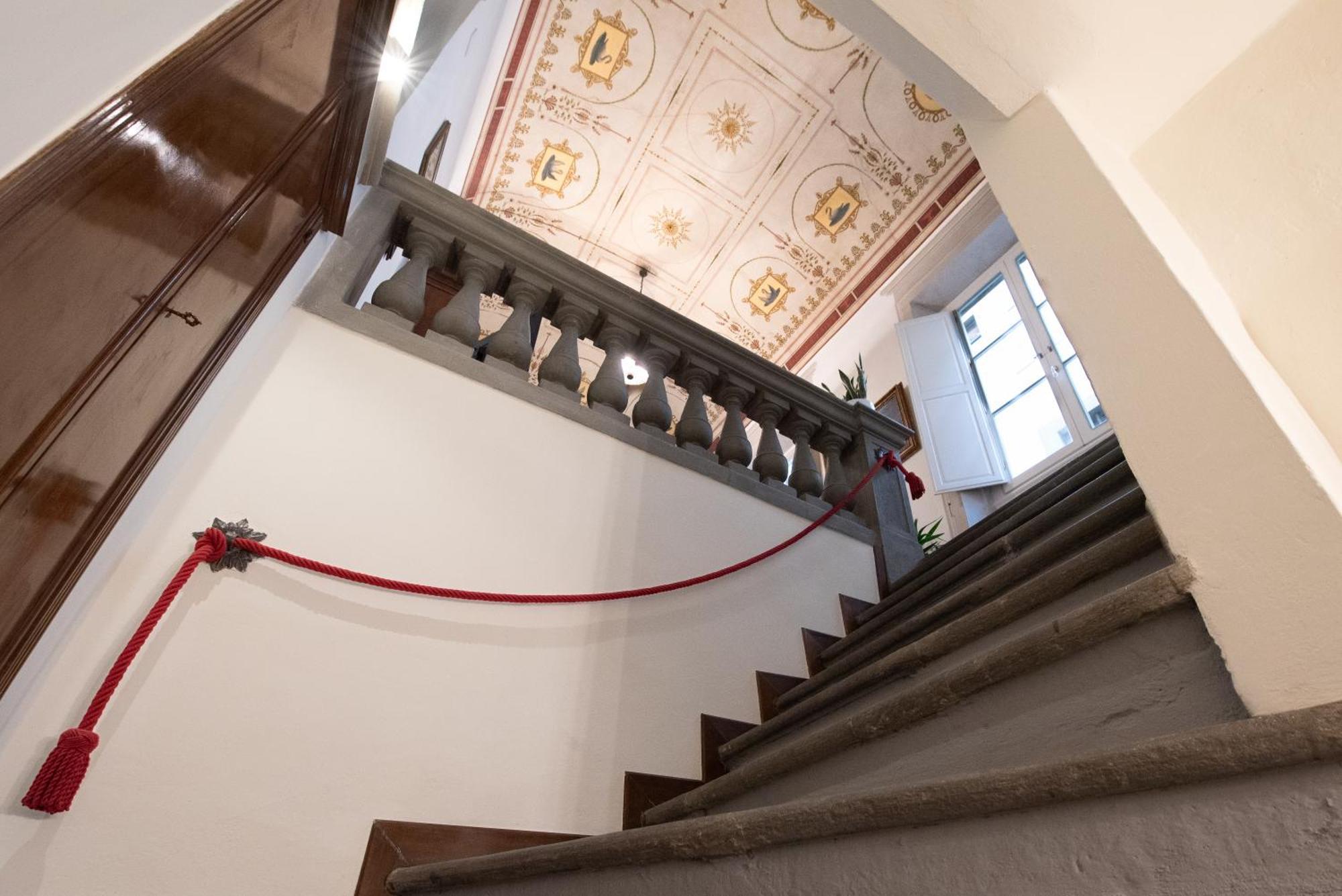 Santo Spirito Frescoed 6 Sleeps Appartement Florence