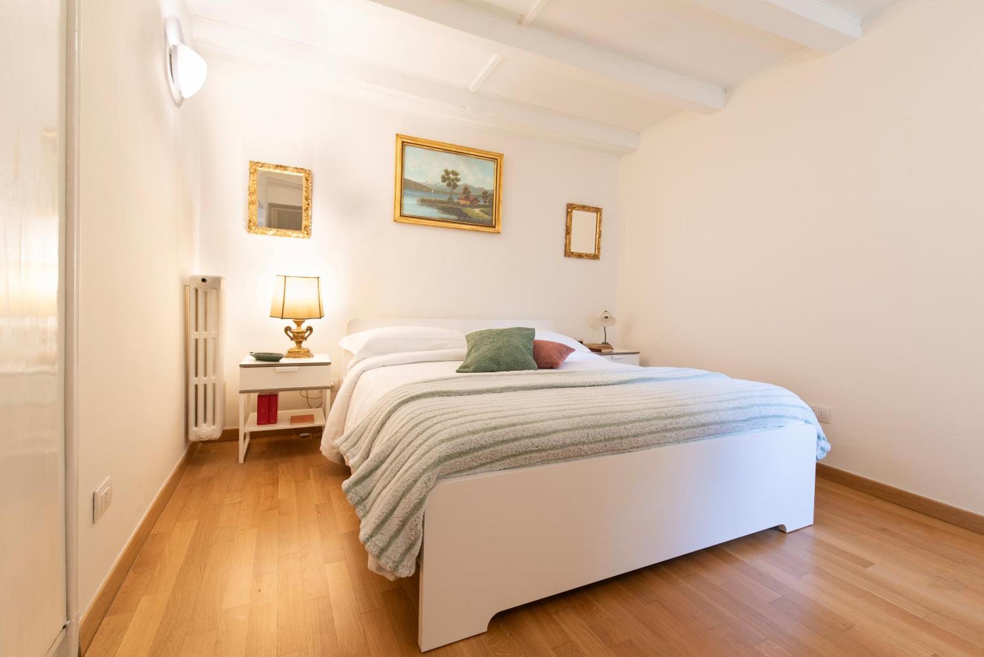 Appartement Santo Spirito Frescoed 6 Sleeps
