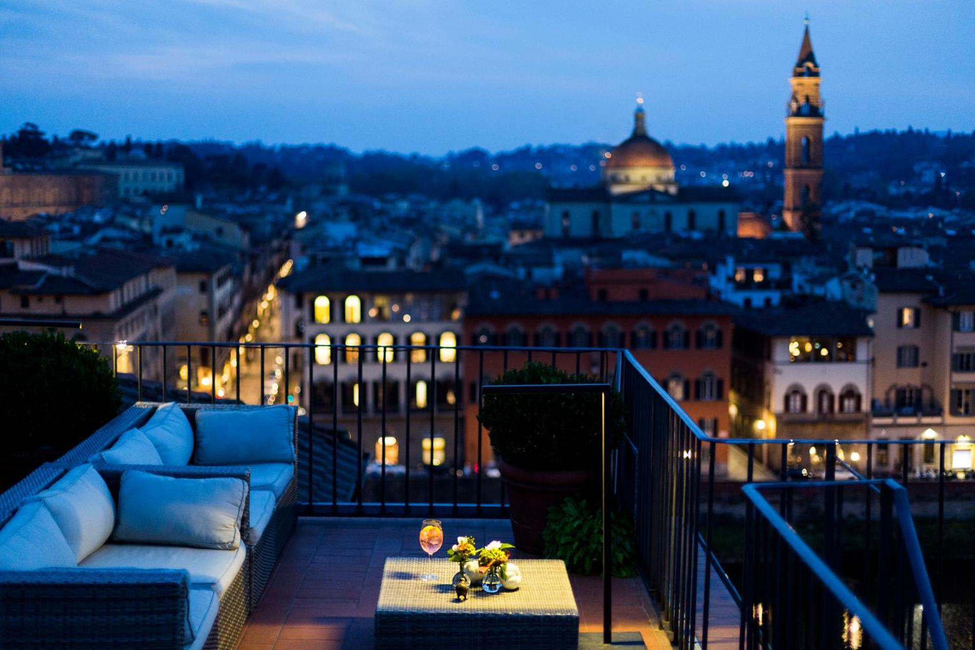 Acomodação com café da manhã  Antica Torre Tornabuoni 4*