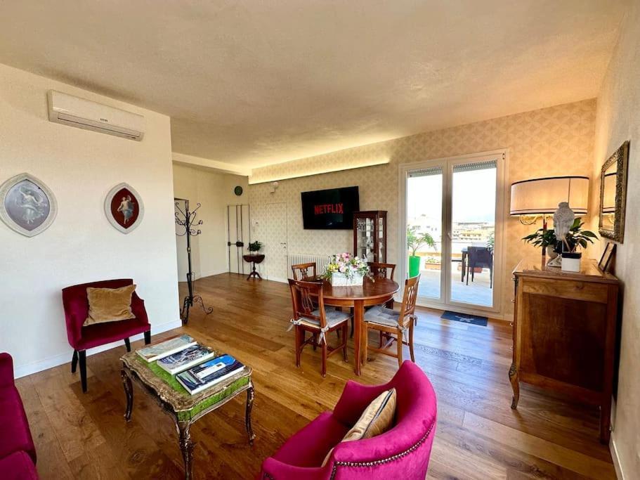 Appartement Rooftop Apt - Jacuzzi & Panoramic View *