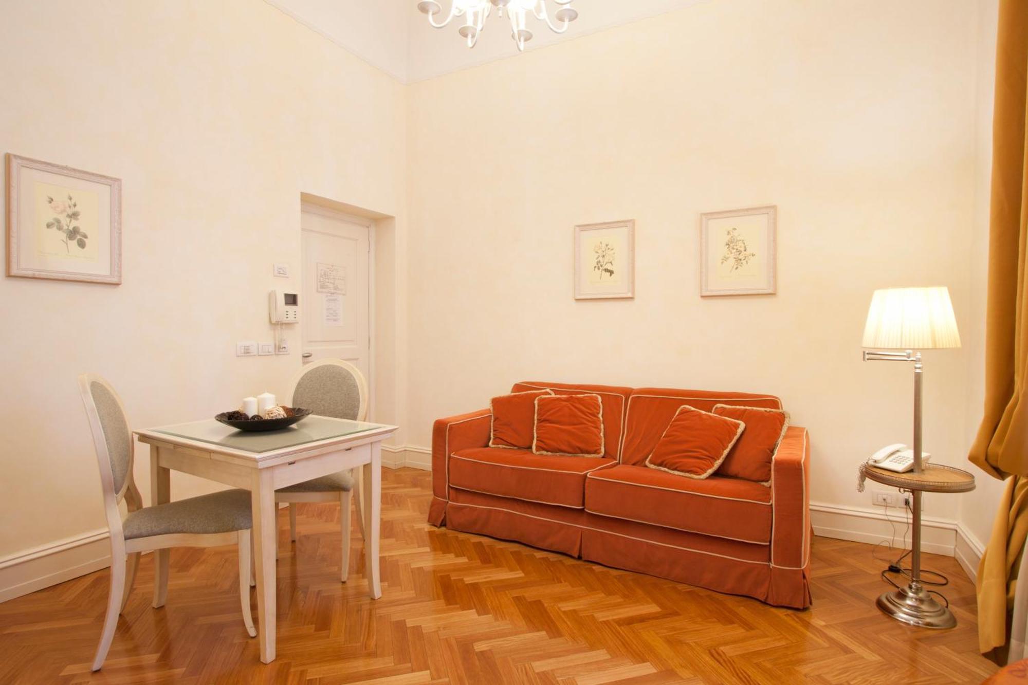 Serristori Palace