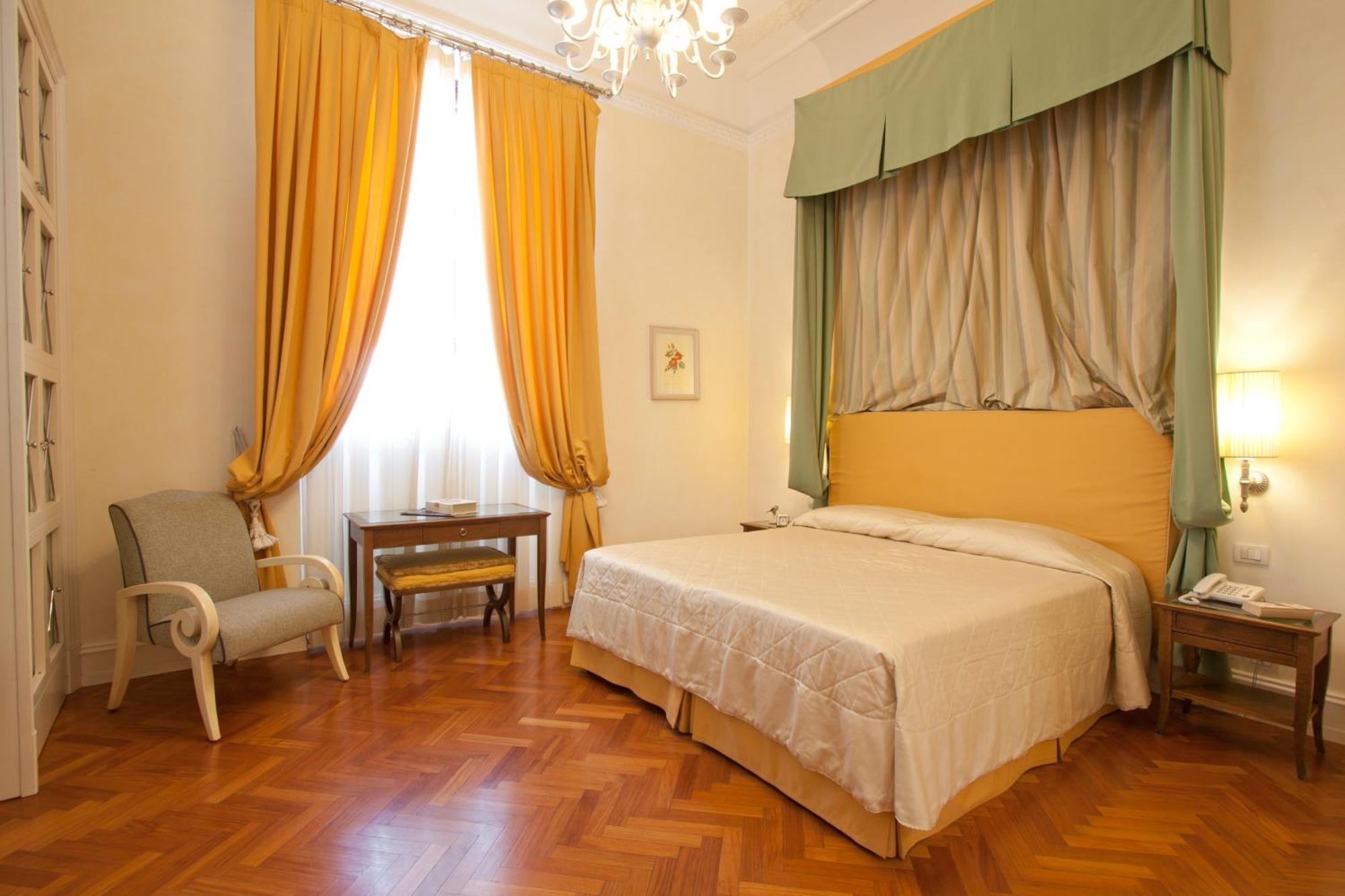 Aparthotel Serristori Palace 2*