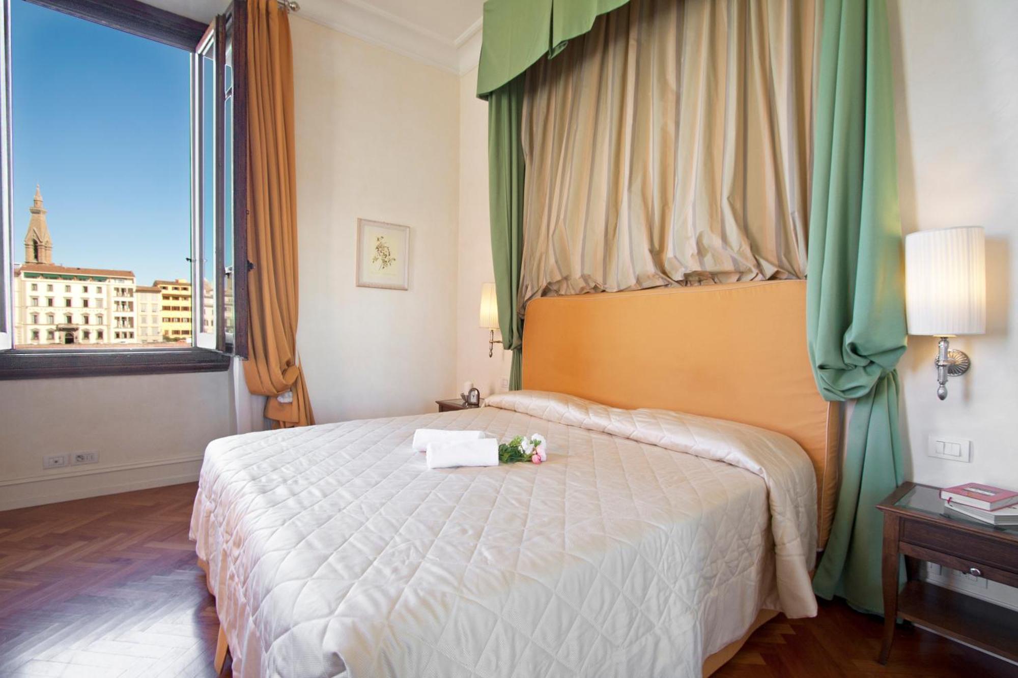 Aparthotel Serristori Palace