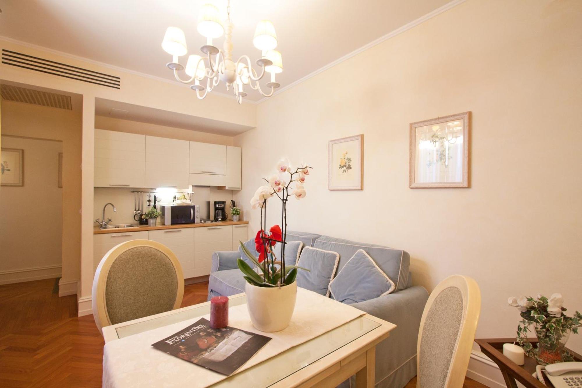 Aparthotel Serristori Palace 2*
