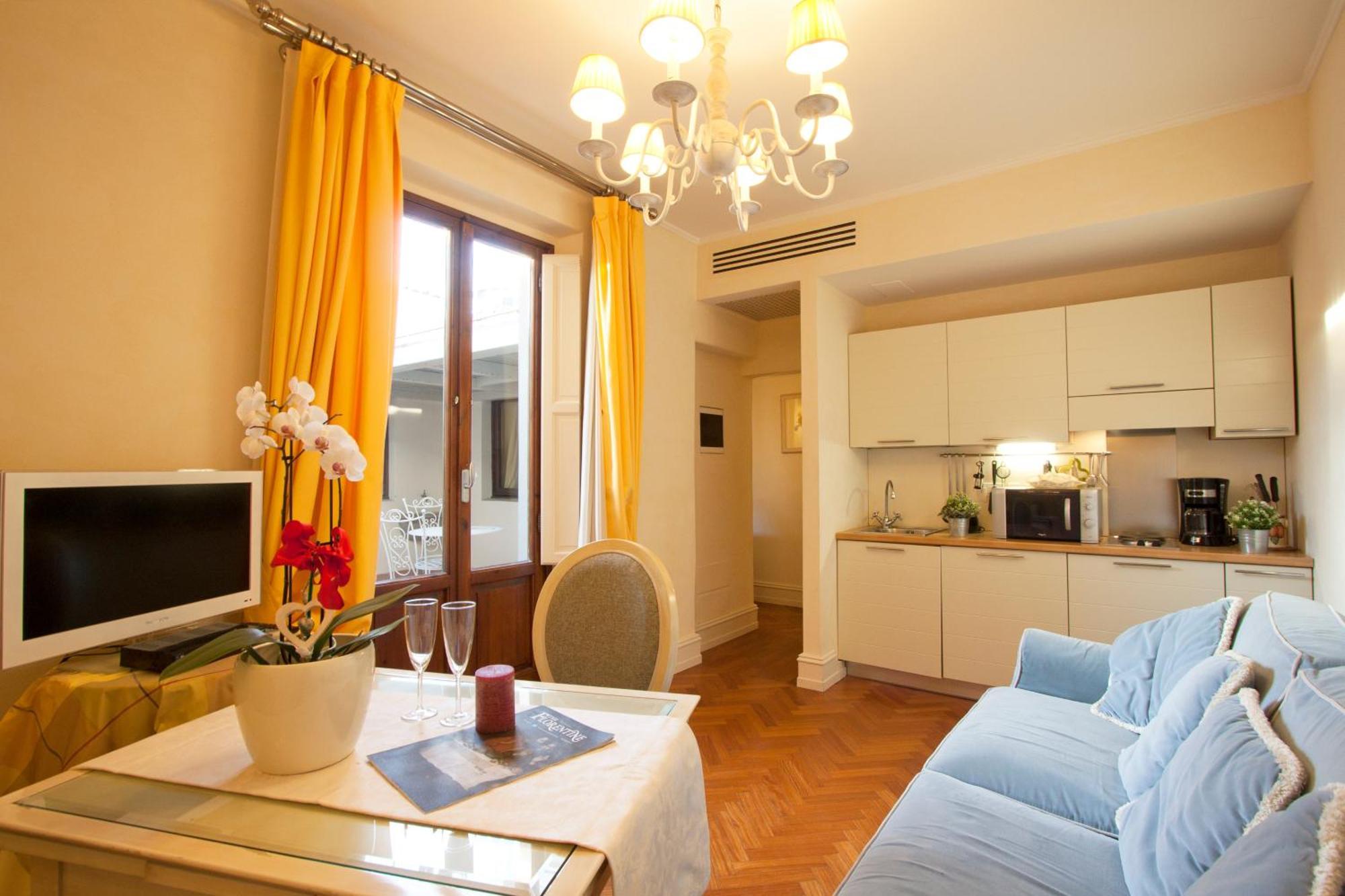 Serristori Palace Aparthotel