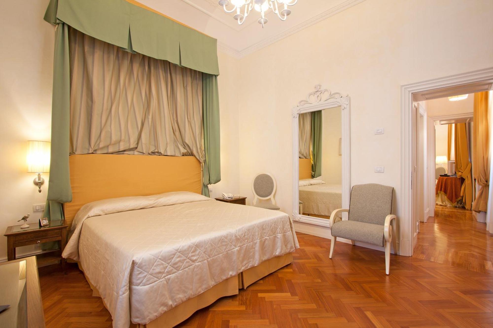 Aparthotel Serristori Palace 2*