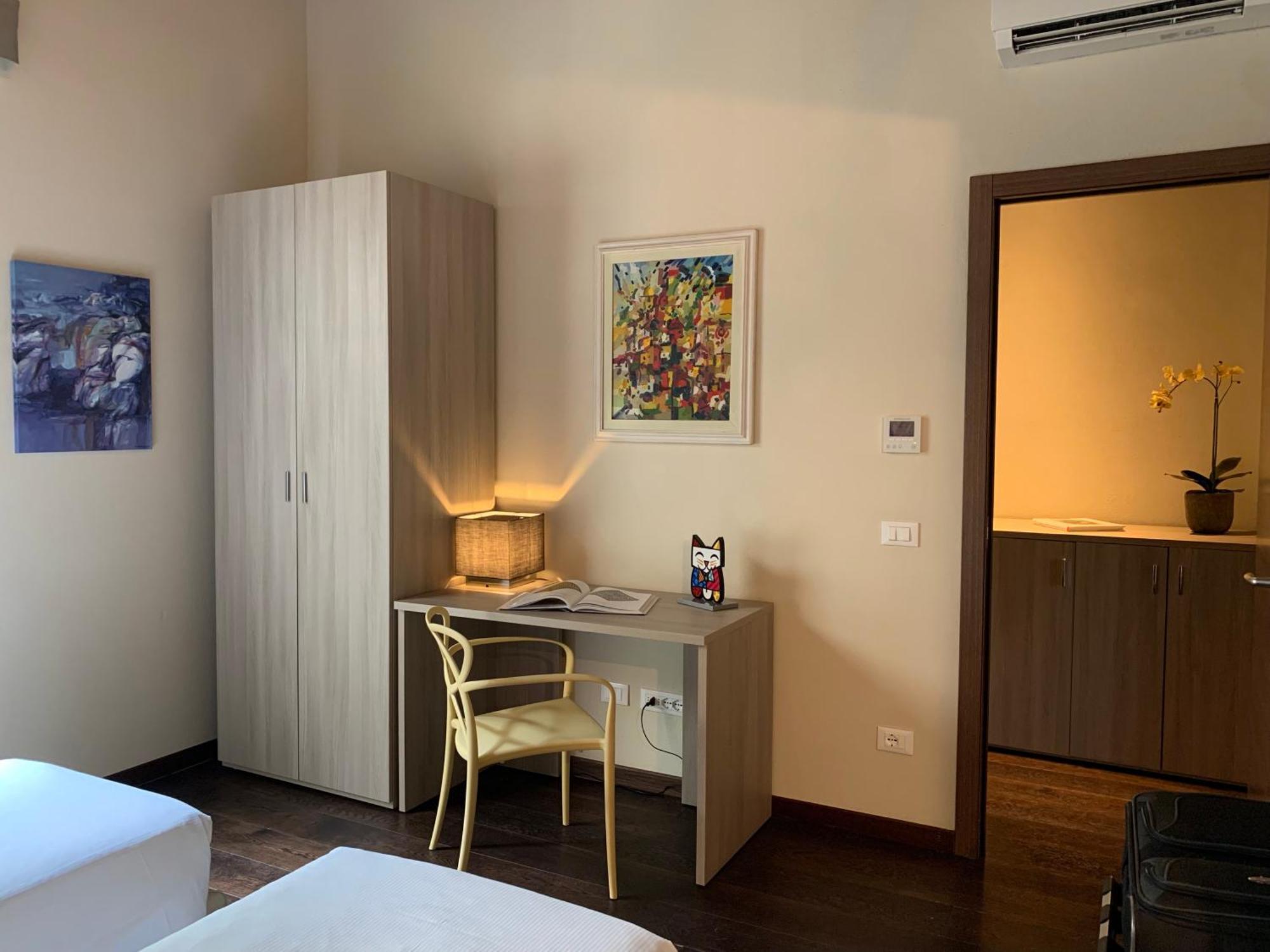 Art Aparthotel
