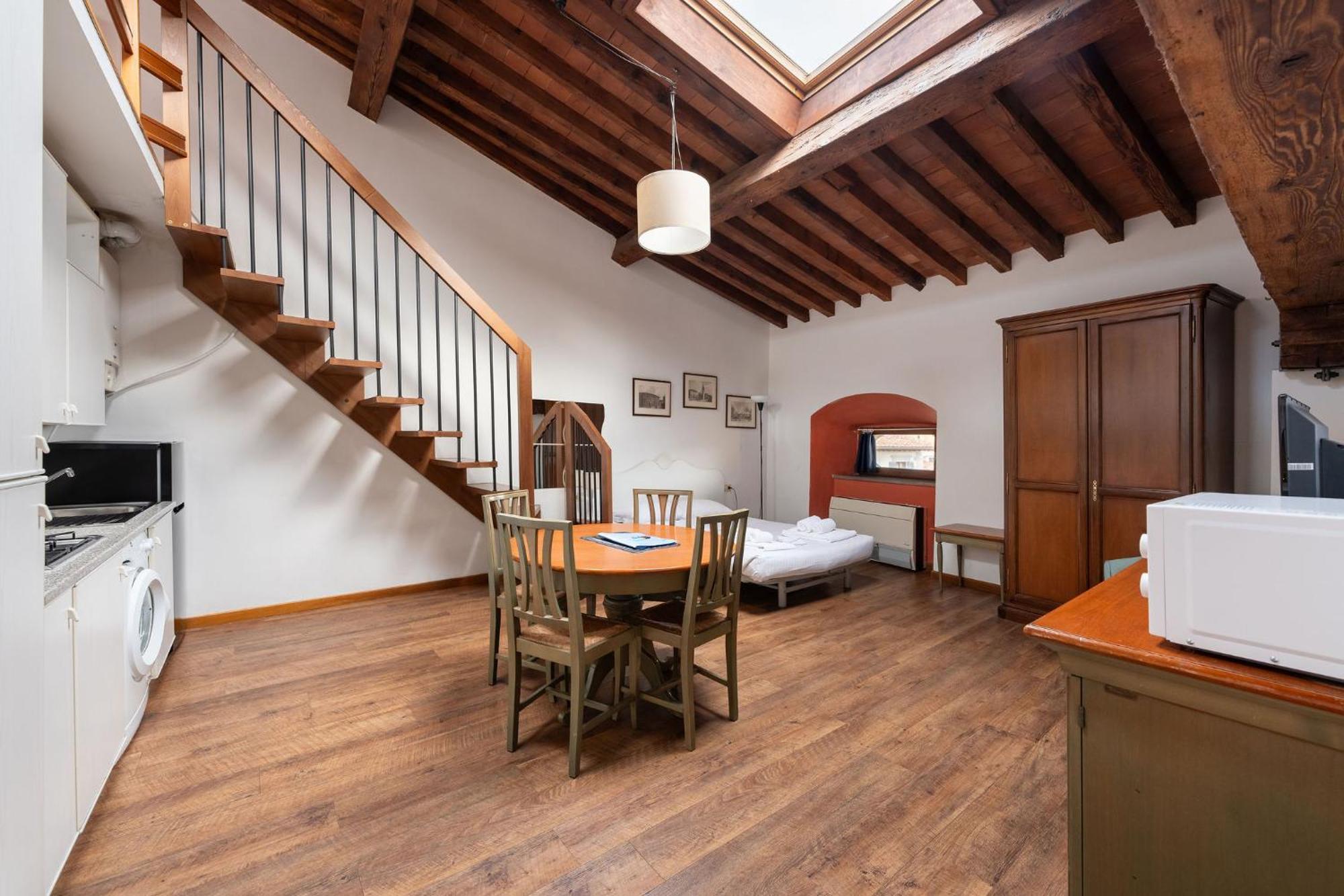 Era Apartment *