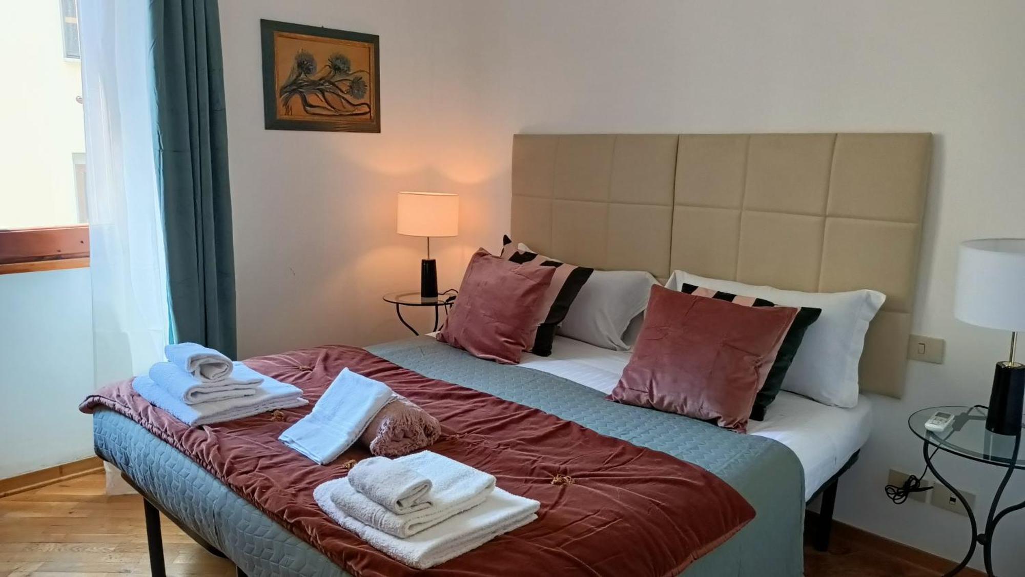 Leonardo - Sweet Dreams In Apartment Florence