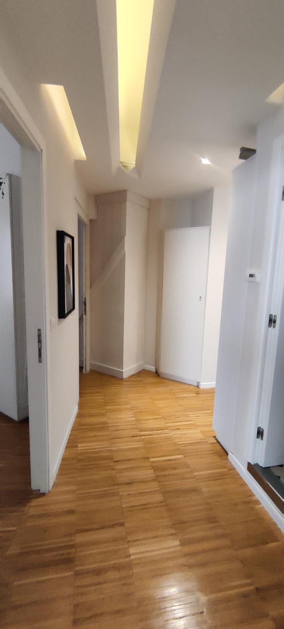 Toc Toc - Modern In Appartement *