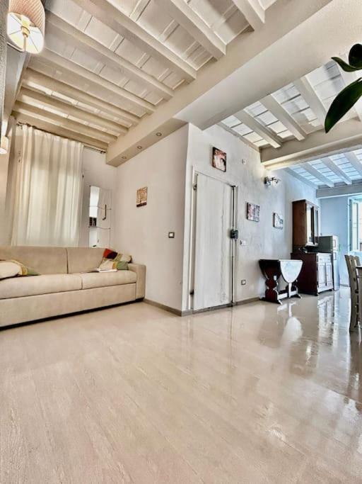 Apartment Sweet House Near Piazza Della Signoria *