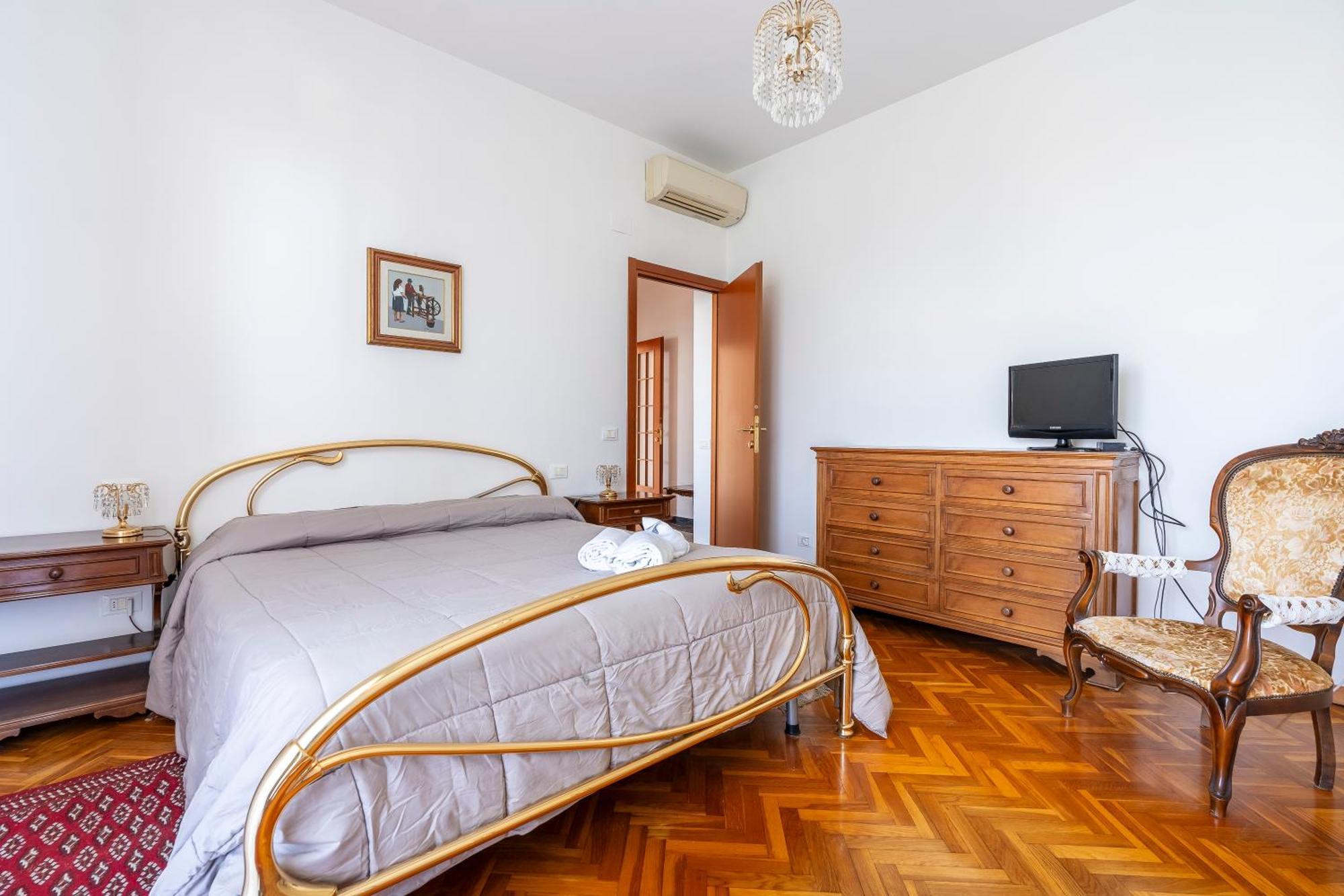Varlungo Charming With Terrace Florence
