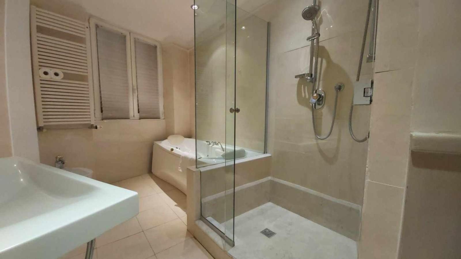 Tornabuoni La Petite 4* Florence