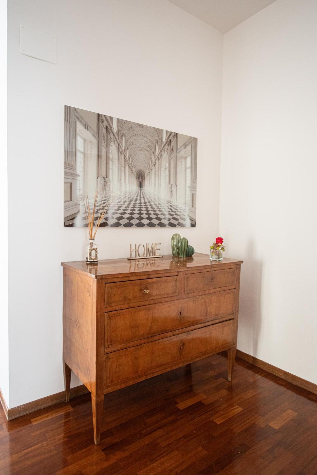 Apartment Artisti, Cozy Flat In Florence
