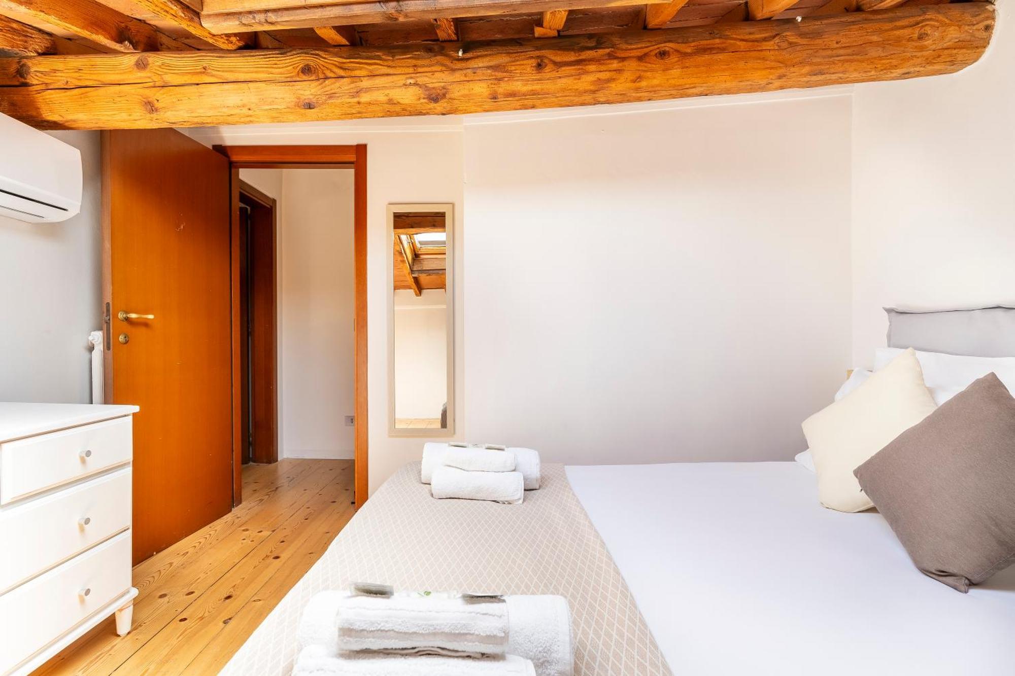 Piazza Santo Spirito Con 2 Matrimoniali Appartement Florence