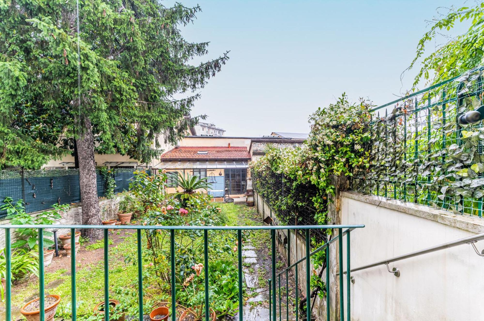 Bright With Private Garden And Balcony * Florença