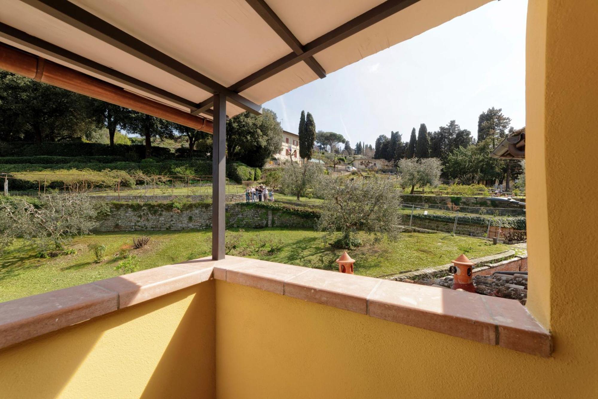 Luca's Over The Rose Garden Appartement *