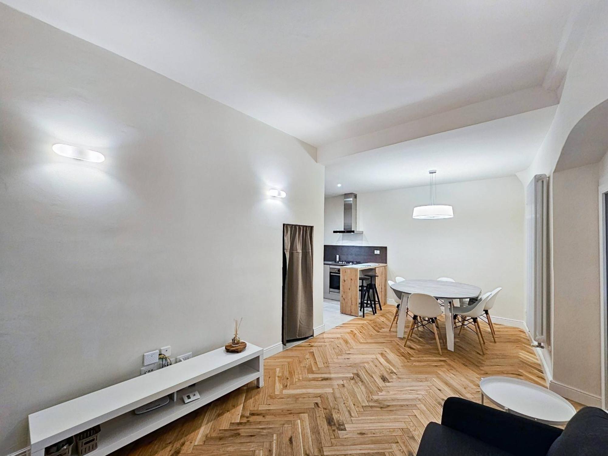 Centralissimo Due Passi Dal Duomo Per Gruppi Apartamento