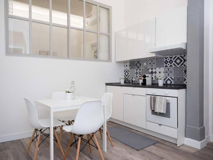 Comfy San Lorenzo Apartment Florenz