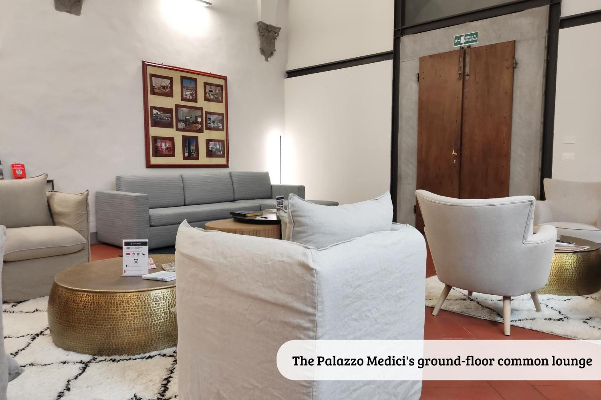 Tiziano Big Penthouse In The Oltrarno Florence