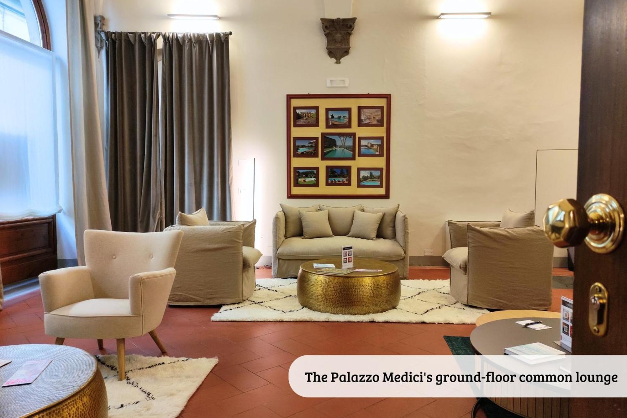 Tiziano Big Penthouse In The Oltrarno Florence
