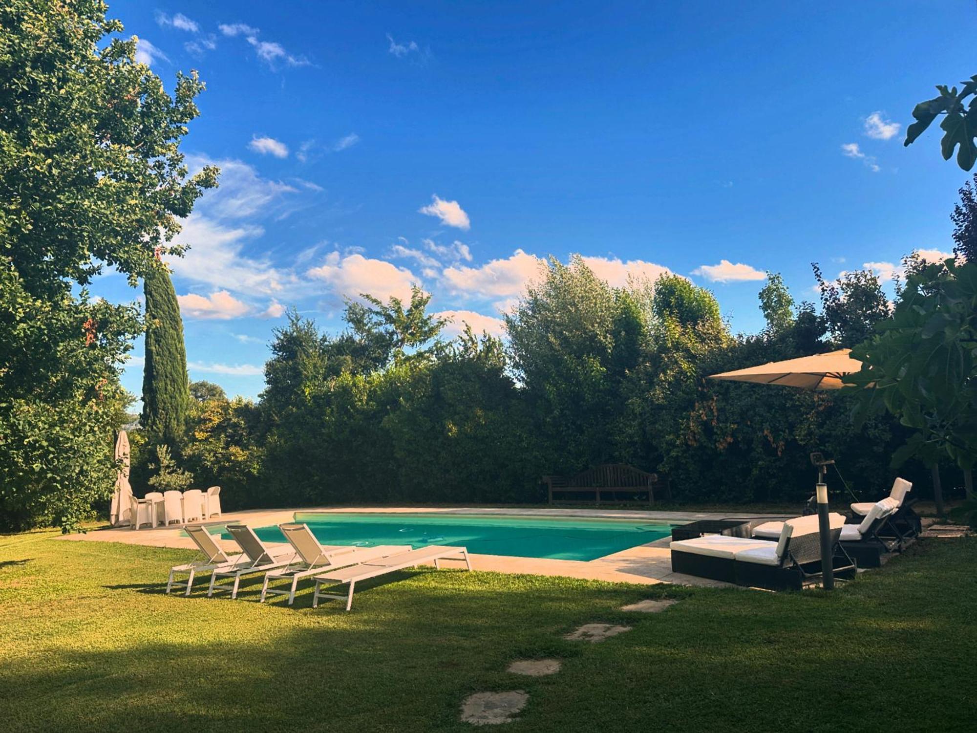 Escape With Pool In Florence