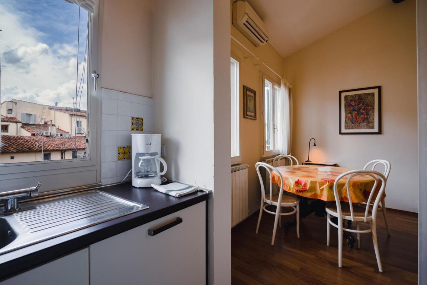Puccini With Terrace Appartement *