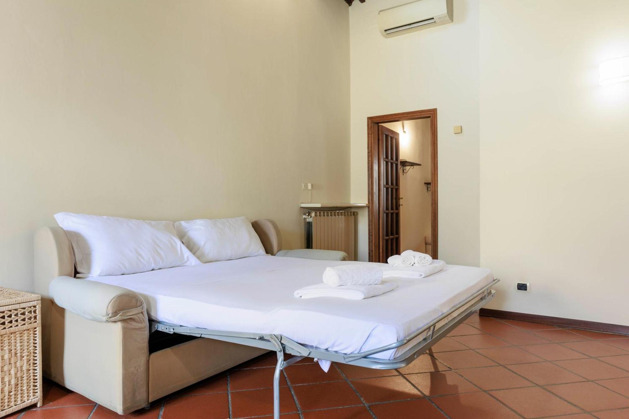 San Frediano Comfortable Apartamento Florença