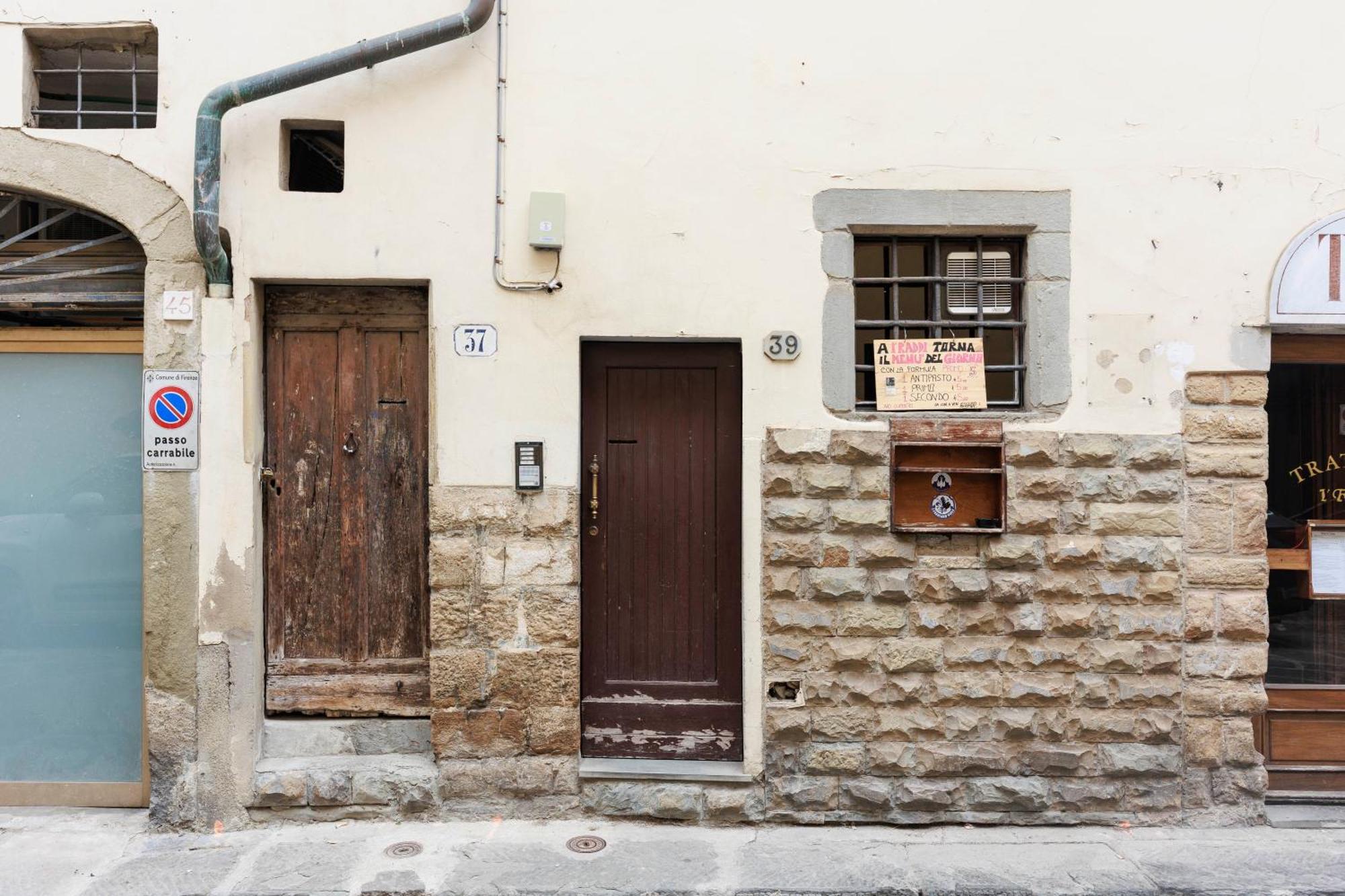 San Frediano Comfortable Apartamento Florença