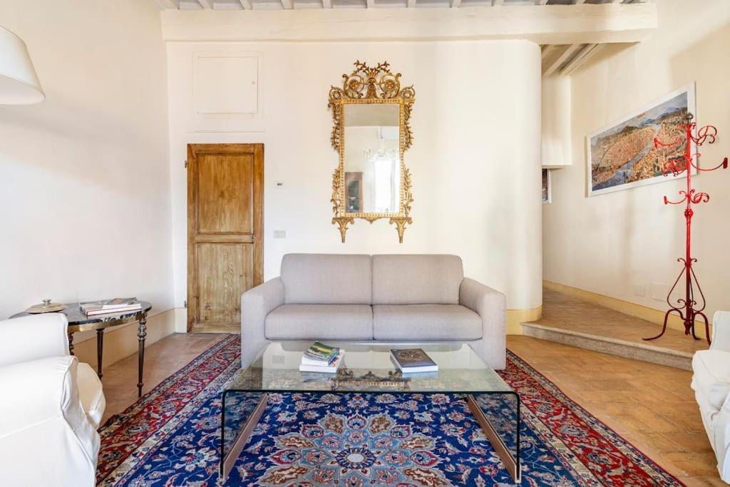 Relax Like Home, Piazza Santa Croce, With Balcony Appartement