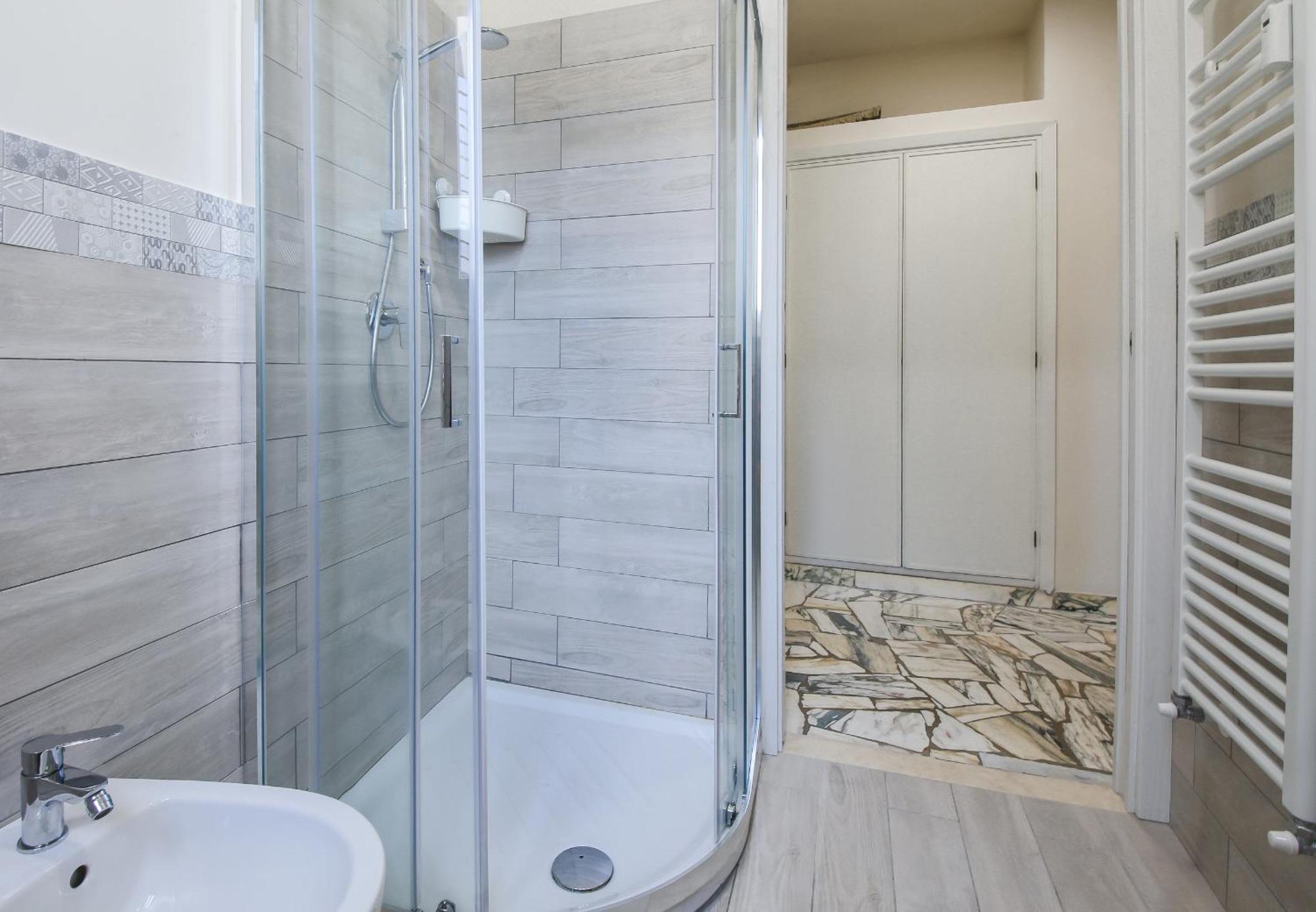 - Rosselli 3bdr With Balcony *