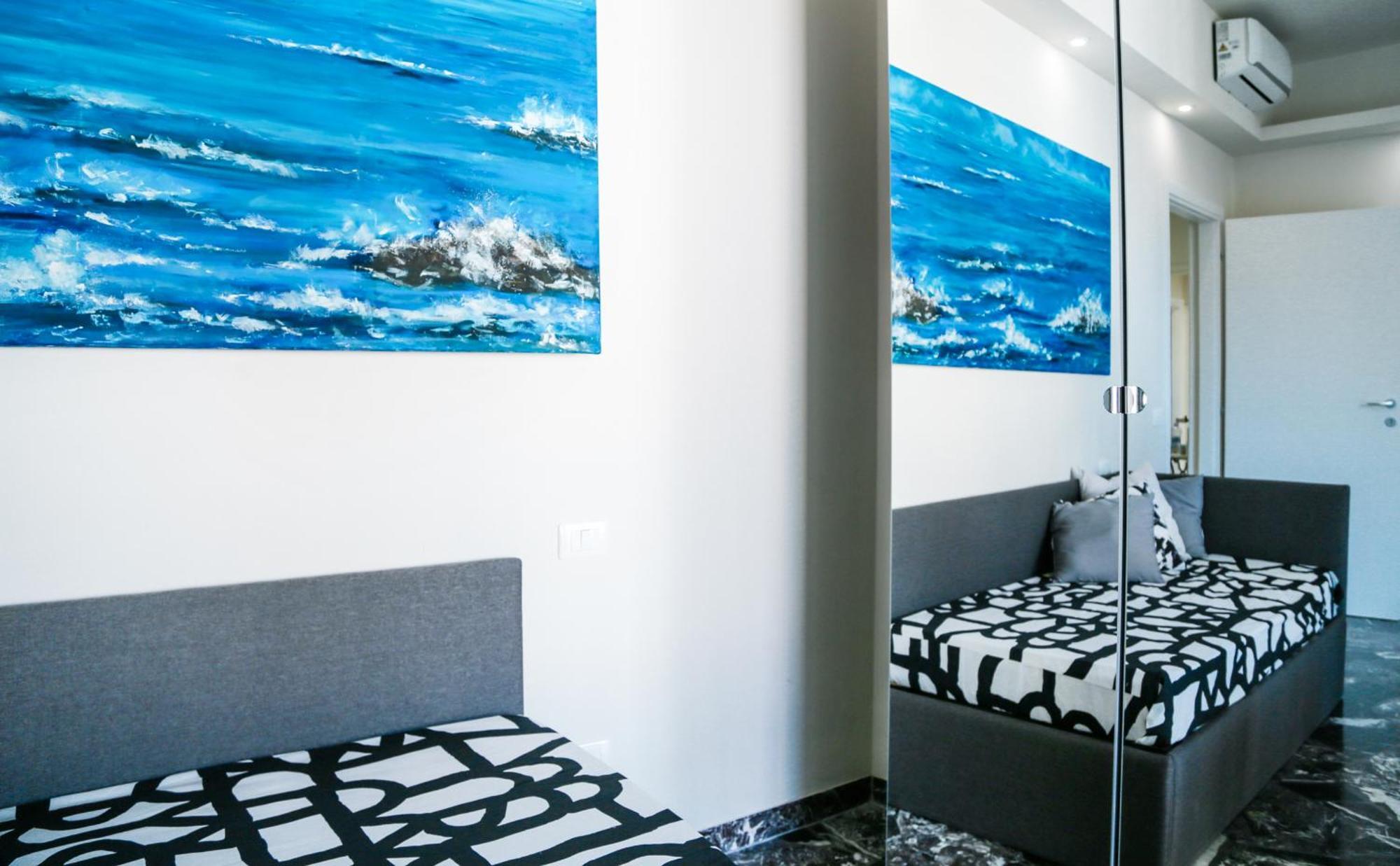 - Rosselli 3bdr With Balcony