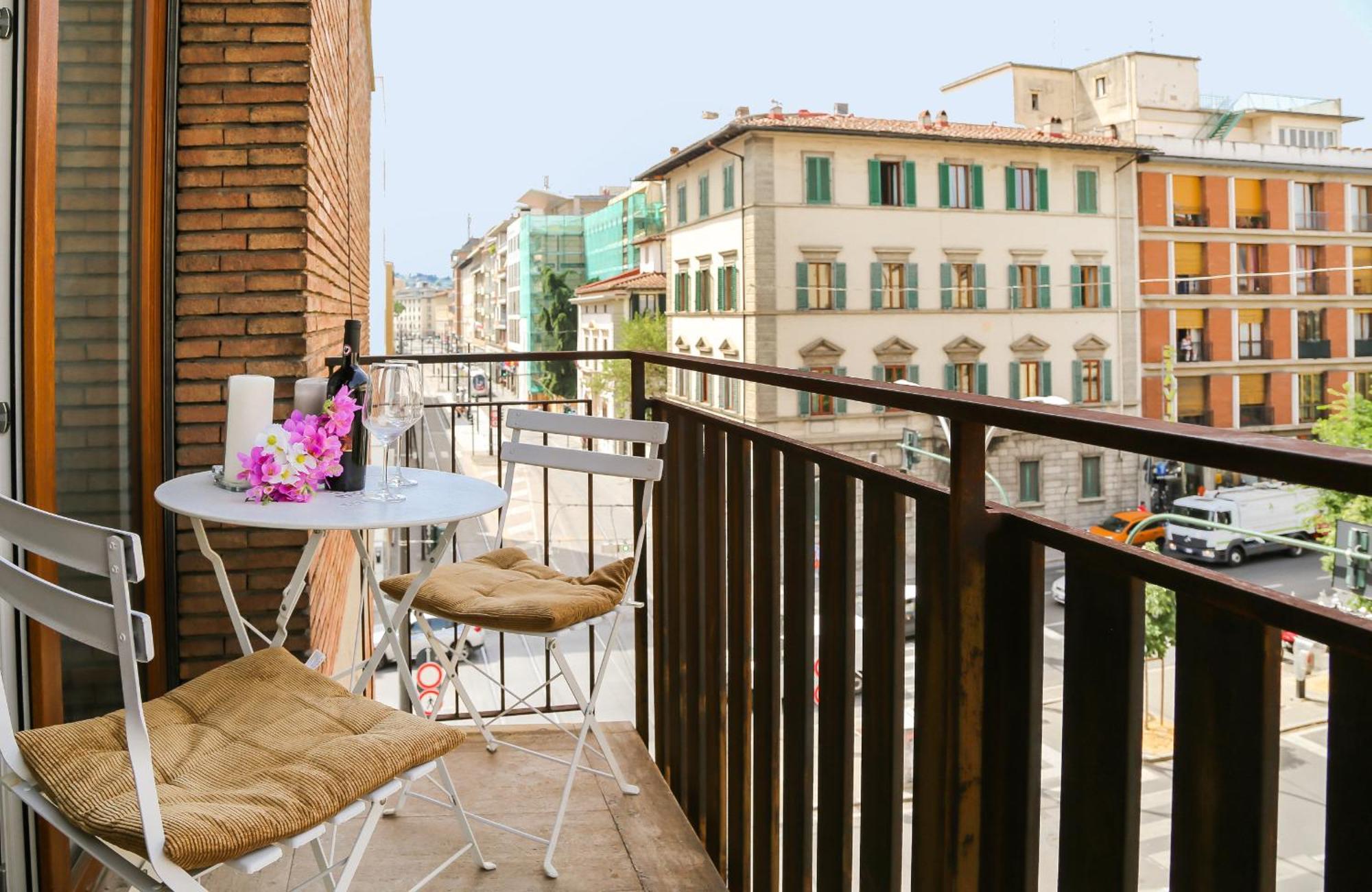 - Rosselli 3bdr With Balcony Appartement Florence