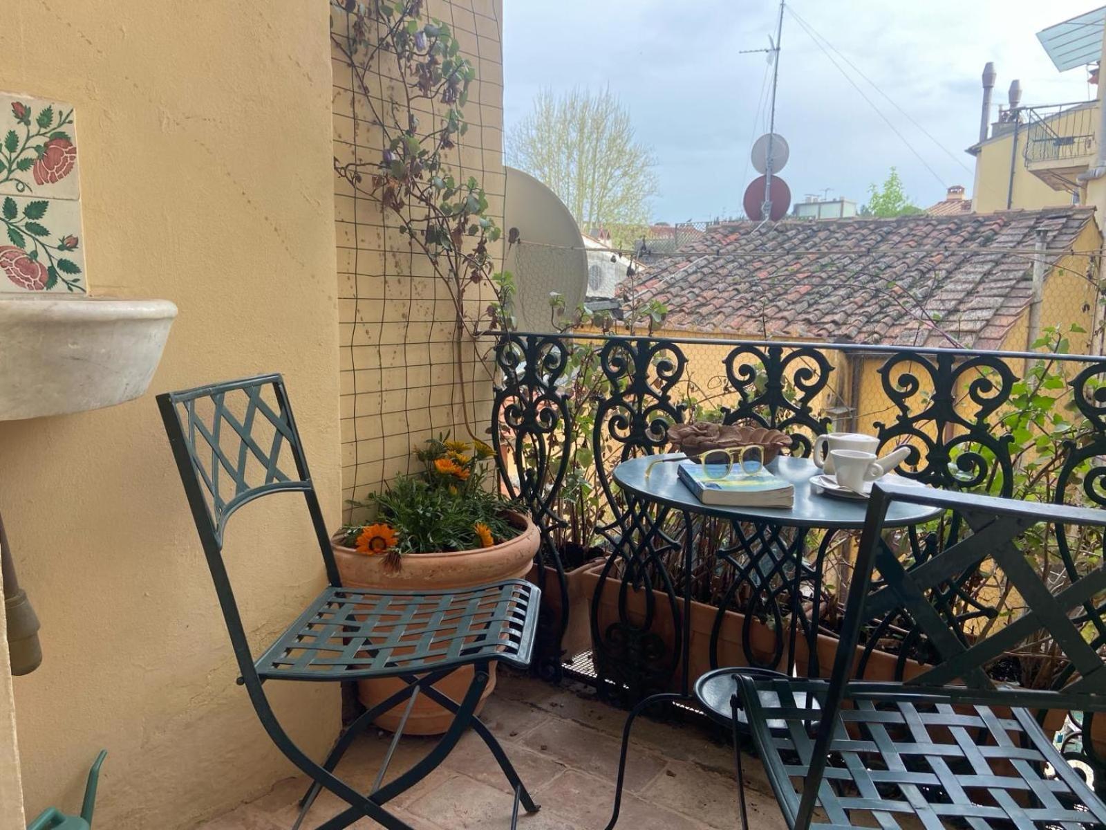 Relax Like Home, Piazza Santa Croce, With Balcony Florence