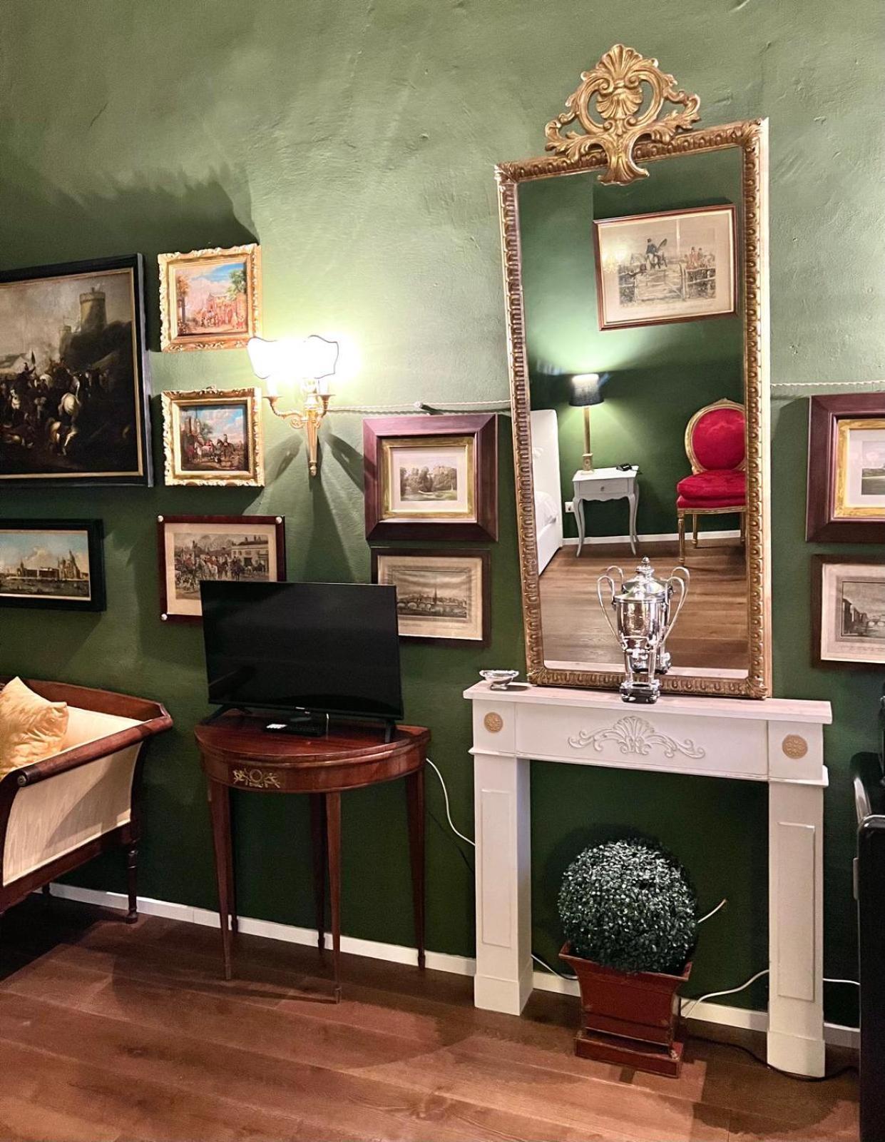 Edward Apartment