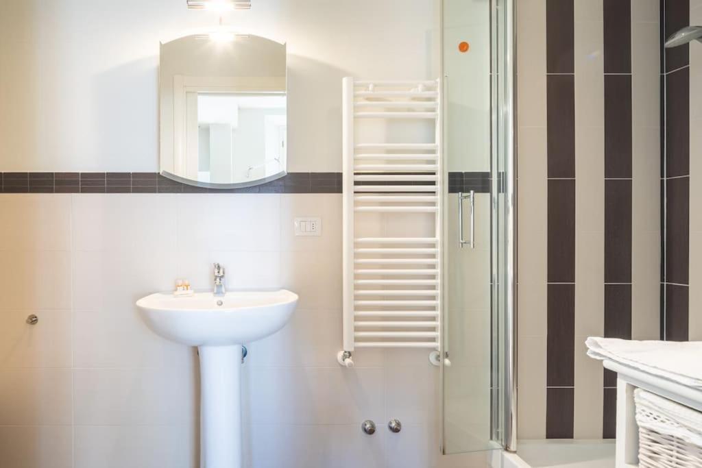 Small & Charming 1-br Apartment