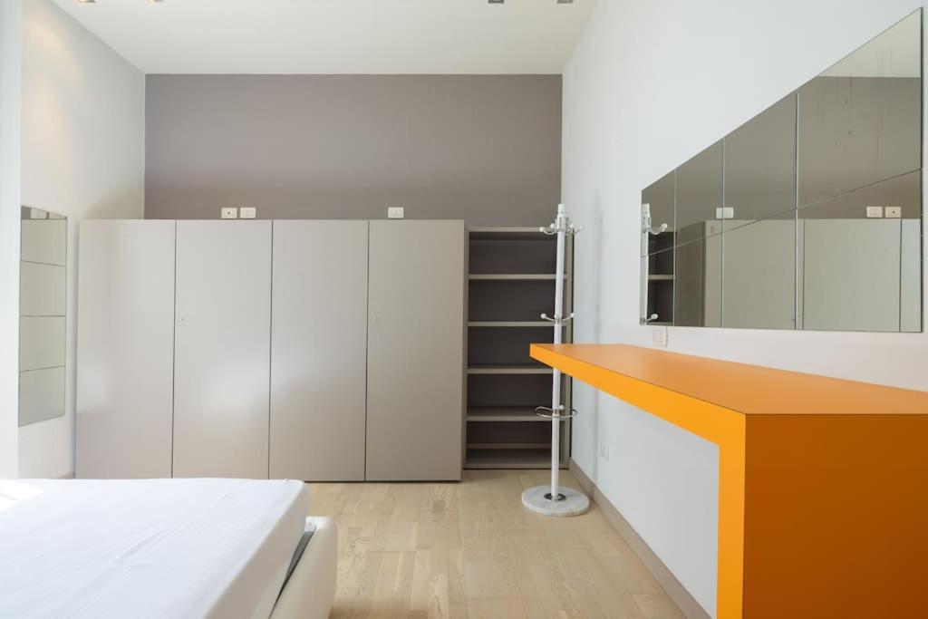 Small & Charming 1-br Apartment *