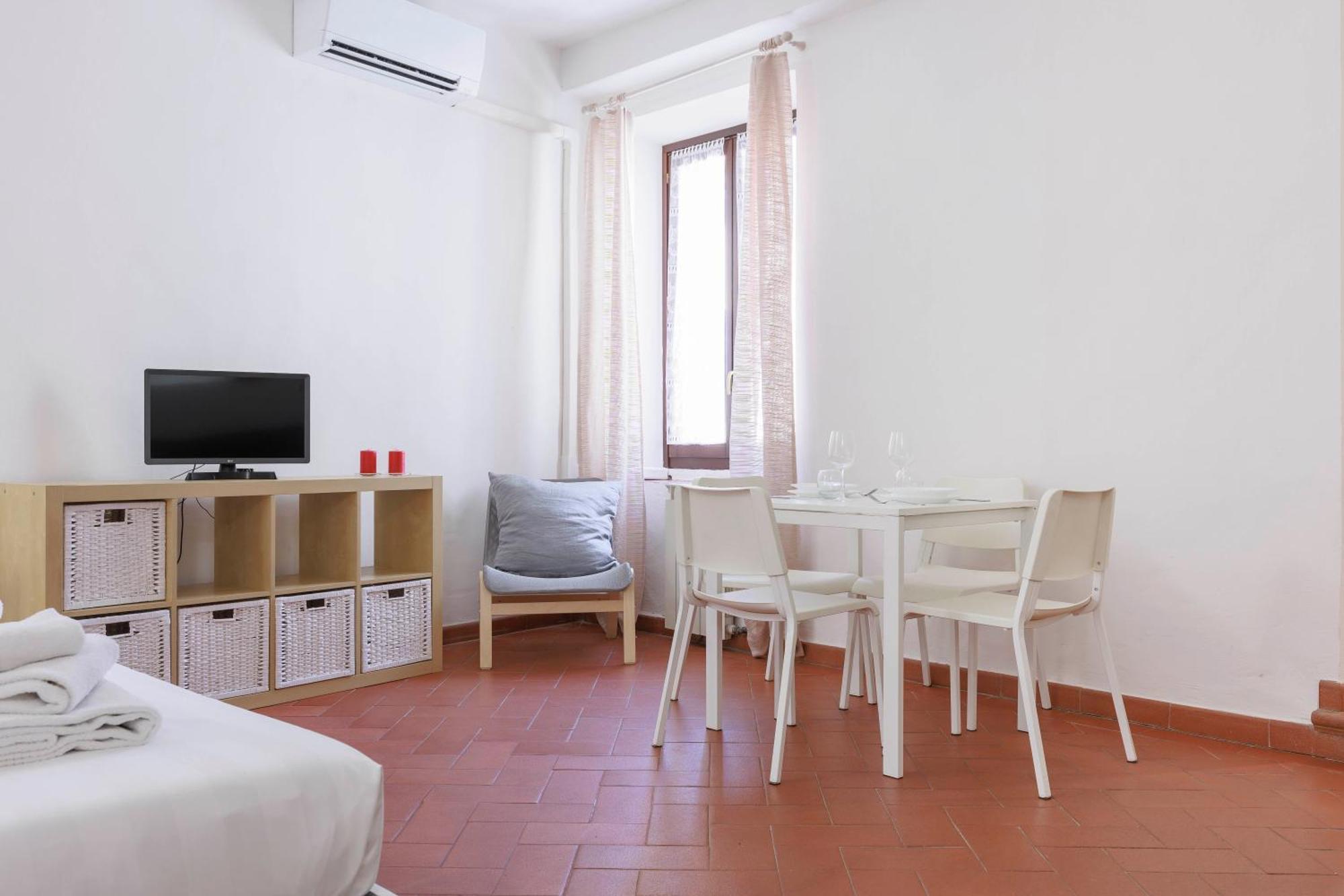 Santa Croce Nest