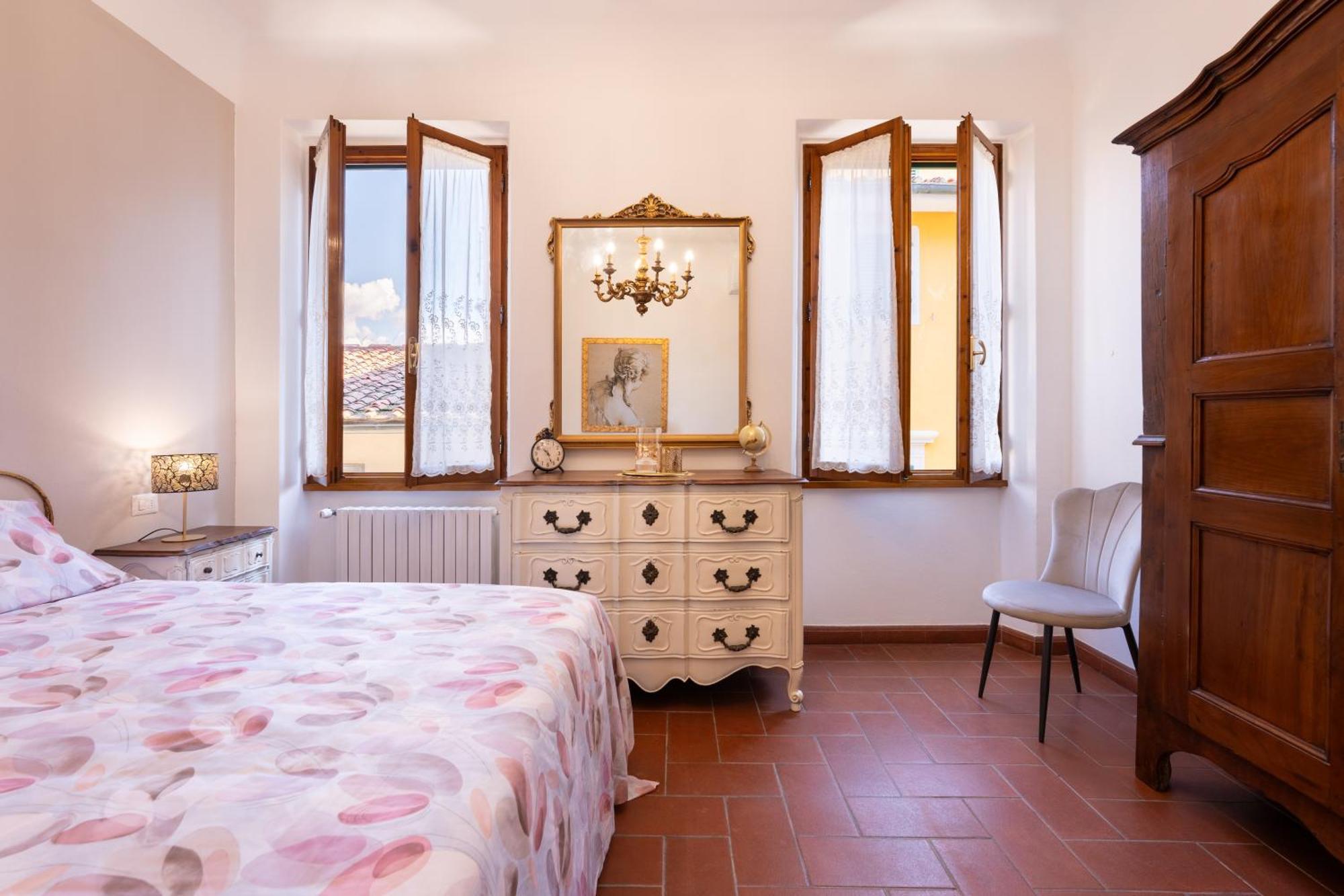 Keys Of Italy - Allegri 11 - 2 Bedrooms Nearby Santa Croce Apartment *