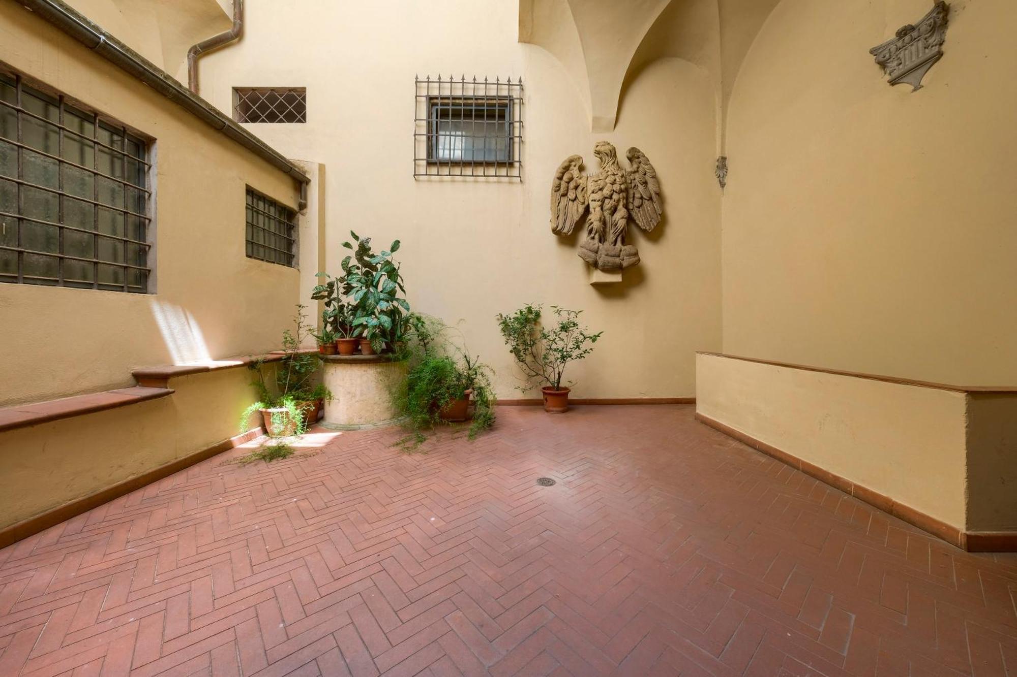 La Casa Di Dante Alighieri Florence