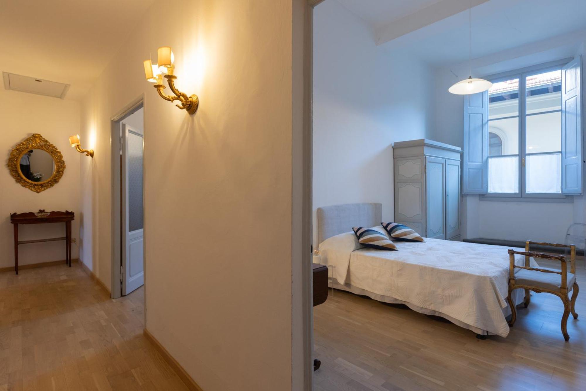 Apartment Palazzo Fioravanti In Centro A