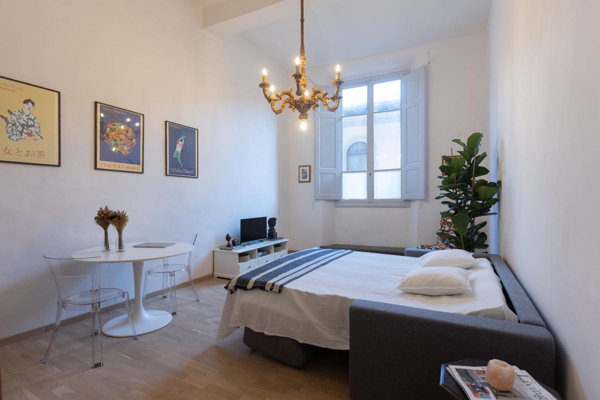 Apartment Palazzo Fioravanti In Centro A