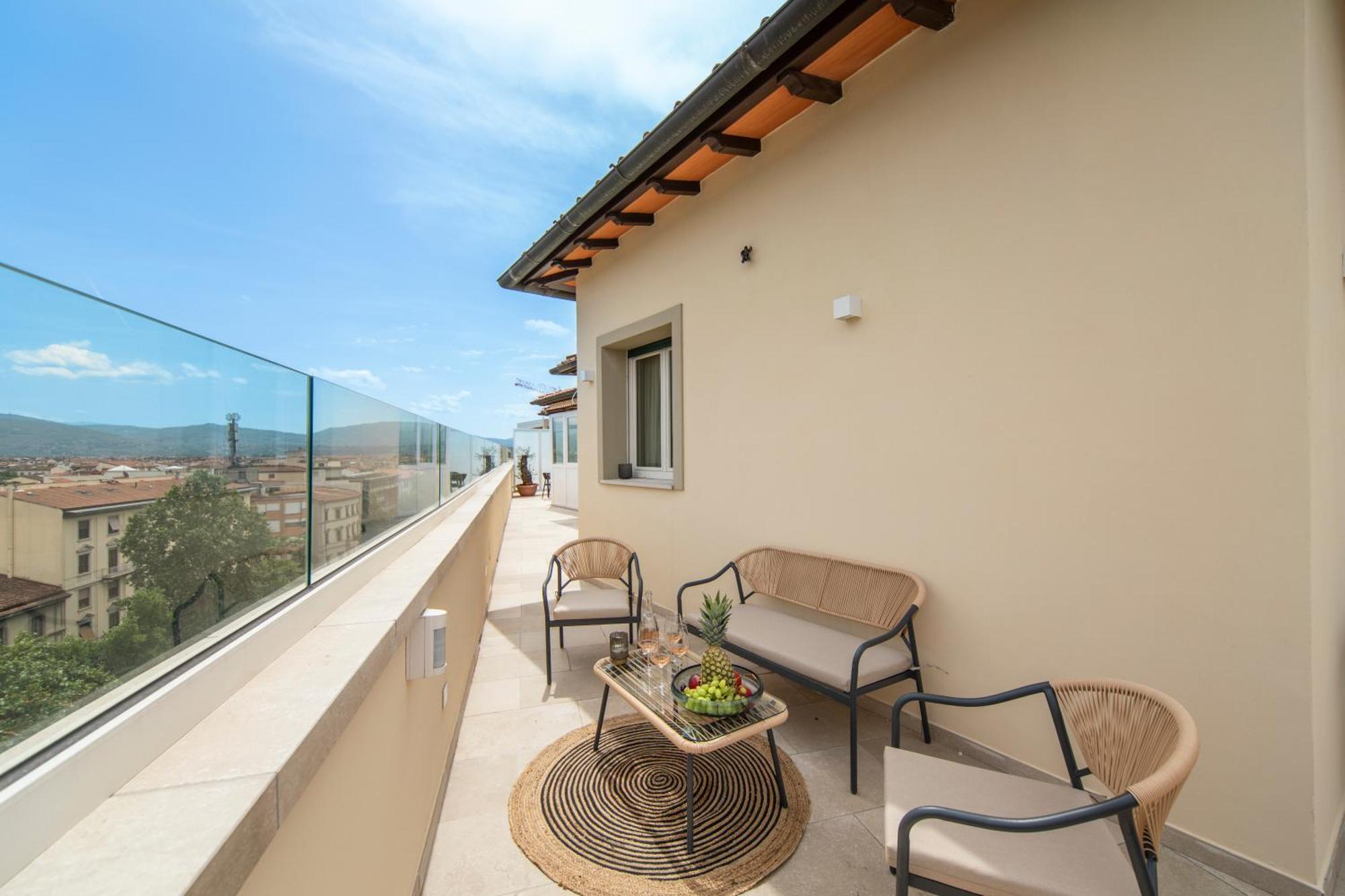 Penthouse With Terrace Over Apartment Florence